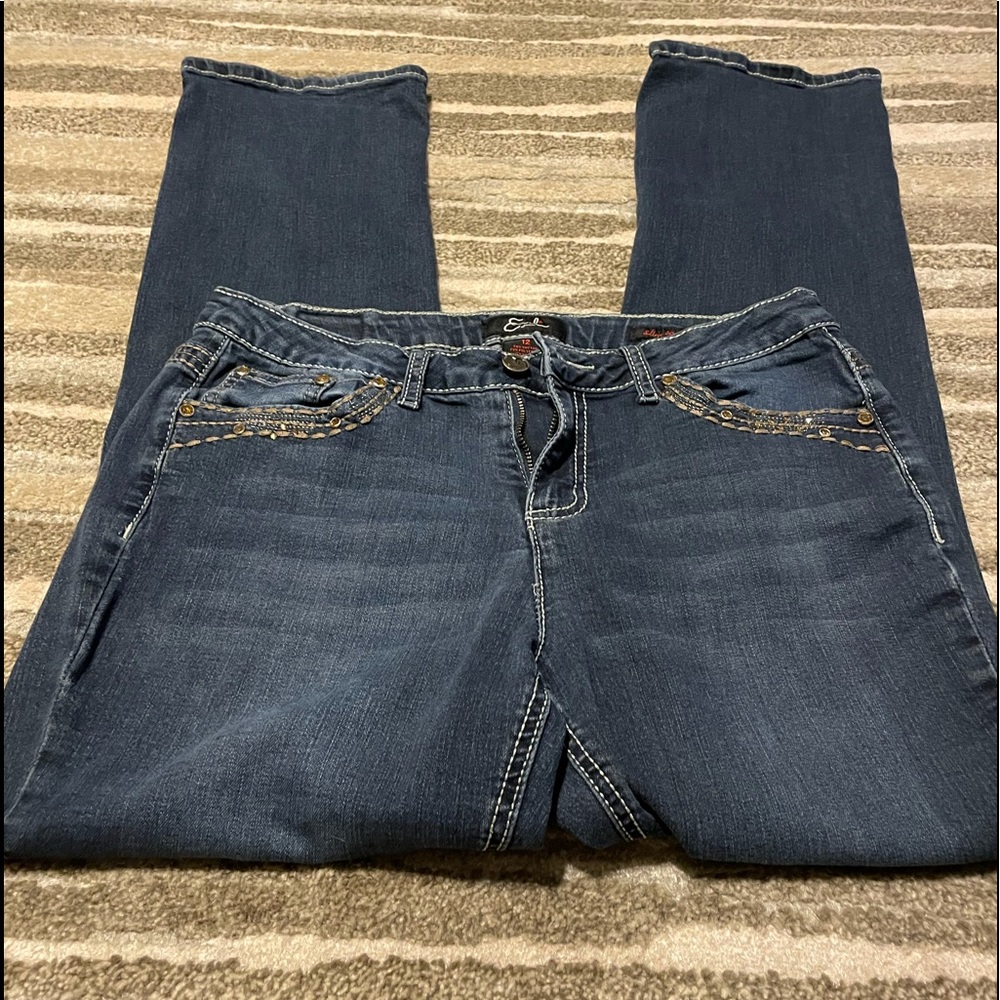 Jeans with bling pockets